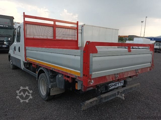 Düz kasa kamyon IVECO LEGGERI 35C14 D