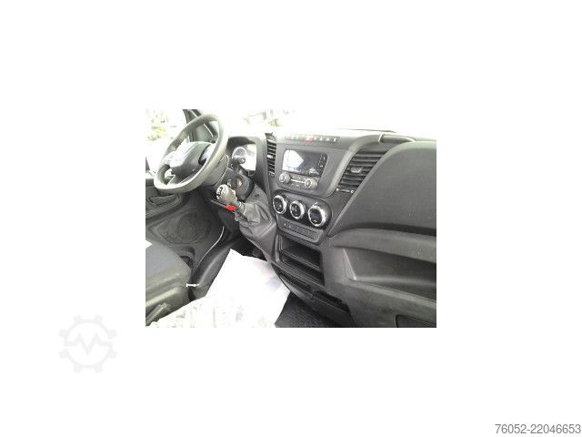 Düz kasa kamyon IVECO LEGGERI 35C14 D