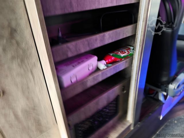 Double decker NEOPLAN Skyliner 3 Sterne,ZF Intarder, 6+1+1,Dopplestock