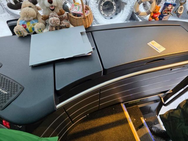 Motor coach NEOPLAN Cityliner L 63+2+1,neues AT Getriebe,ZF Intarder