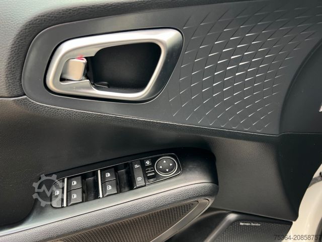 Van KIA Soul e-Soul DynamicLine 64 kWh LED Navi Kamera