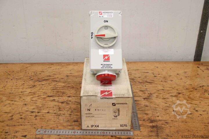 Gniazdo ścienne Mennekes 5103 AE  16A