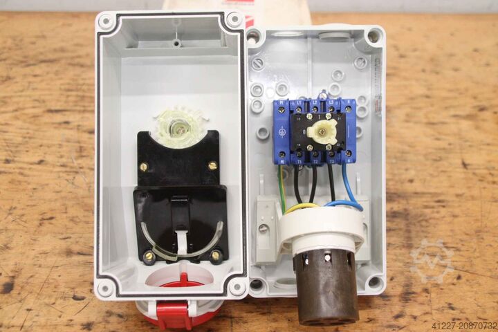 Gniazdo ścienne Mennekes 5103 AE 16A