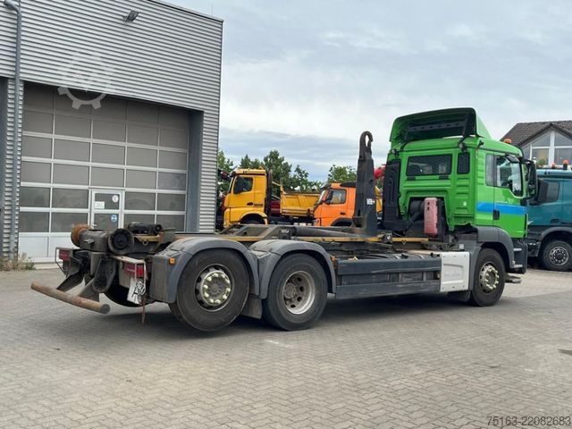 Hakowiec MAN TG-S 26.420 6x2 BL Abrollkipper Schub/Knickarm