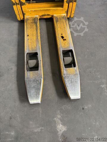 Gerbeurs de palettes Jungheinrich EJC 212
