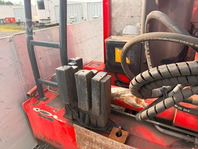 Arbetsplattform semitrailer PACTON Bordwand-Auflieger mit Kran