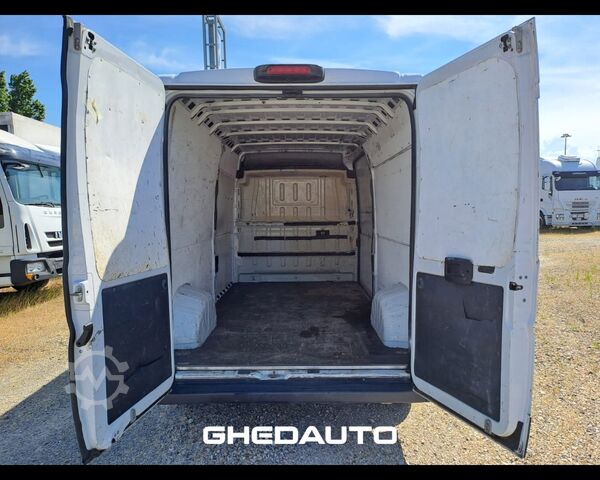 Minibus FIAT Ducato 290 35 E5 2014 - Ducato 35 LH2 2.3 mjt 130cv vetrato F.L.