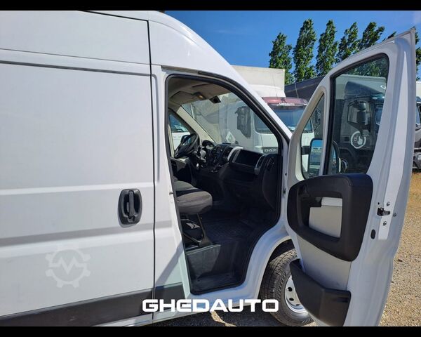 Minibus FIAT Ducato 290 35 E5 2014 - Ducato 35 LH2 2.3 mjt 130cv vetrato F.L.