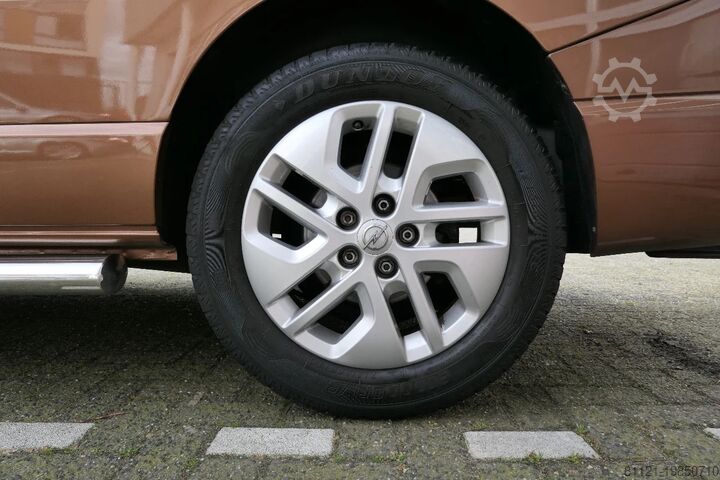 Dobozos kisteherautó Opel Vivaro-B CDTI | 97053Km | 2019 | Tires 90% | Na...