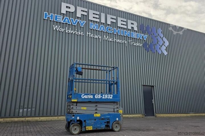 Schaarlift Genie GS1932 Electric, Working Height 7.8 m, 227kg Capac