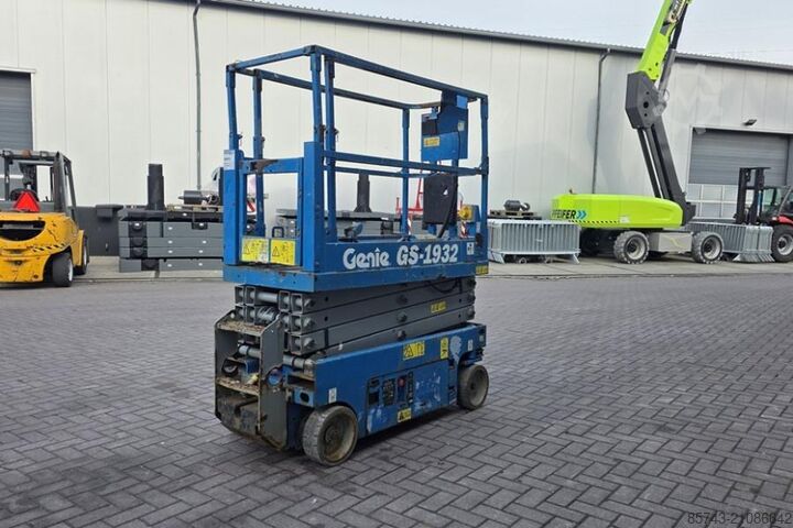 Schaarlift Genie GS1932 Electric, Working Height 7.8 m, 227kg Capac