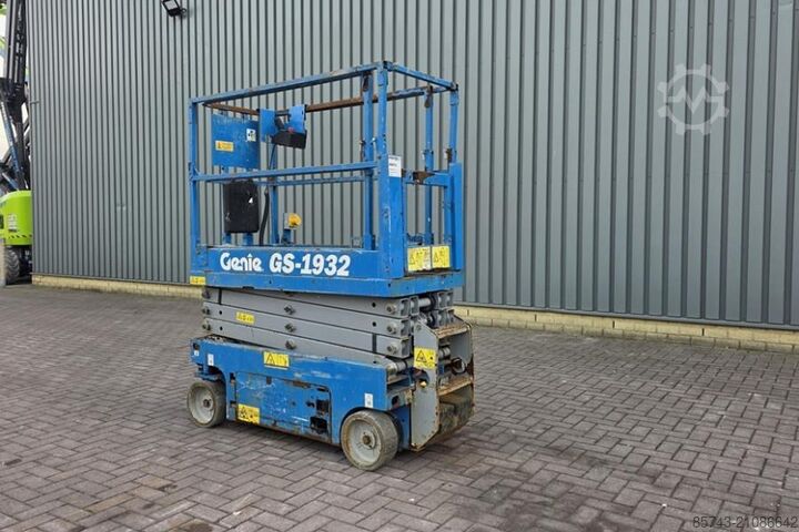 Schaarlift Genie GS1932 Electric, Working Height 7.8 m, 227kg Capac