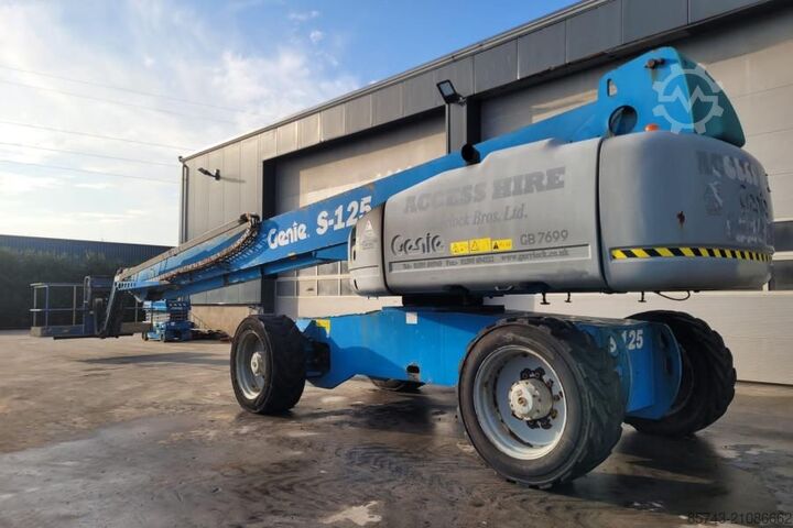 Telescopisch platform Genie S125 As-Is, Diesel, 4x4x4 Drive, 40.1m Working Hei