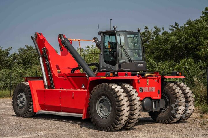 Volle container reachstacker Kalmar DRG450-60S5