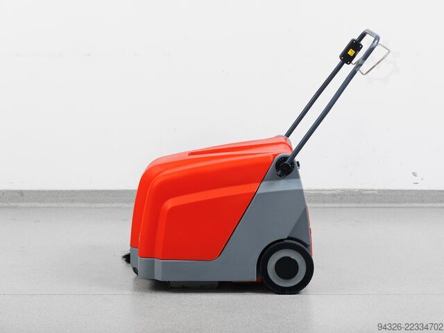 Hako Hamster 500 E MED NYE BATTERIER Hako Hamster 500 E - NEW BATTERIES - 2400m²/h