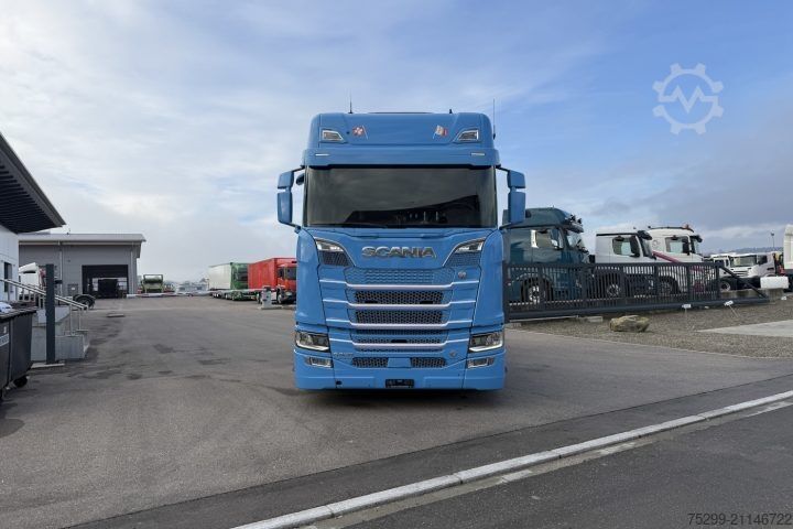 Standard trækkerunit Scania S520 V8 6x2 Retarder Kipphydraulik / Swiss-Vehicle