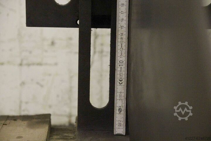 Konsol kantpresse, 2 stk. unbekannt Promecam 1070/300/H760 mm