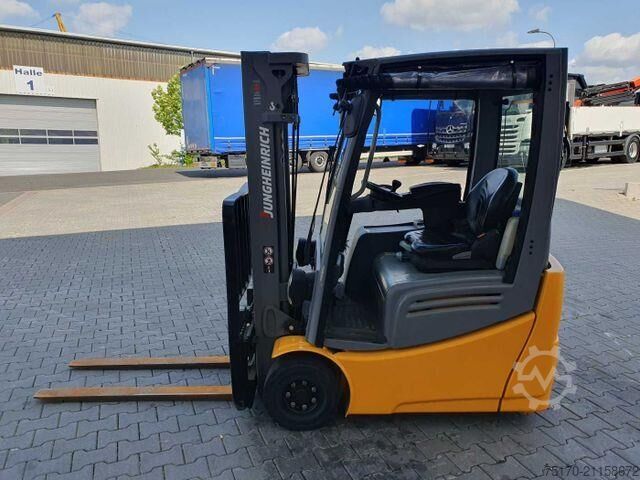 Heftruck Jungheinrich EFG 215 / Triplex: 4.25m! / SS / nur 3.488h!