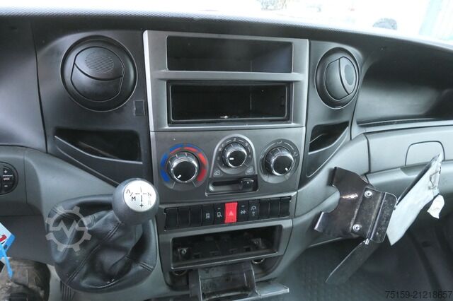 Skříňová dodávka iveco Daily 35 S11 C30C AUTOMATIK KAMERA Regale LUFT DURCHGANG EURO-5 CoC