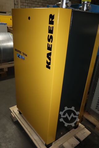 Uscător cu refrigerare cu economie de energie 9400 litri/min. KAESER TD 94