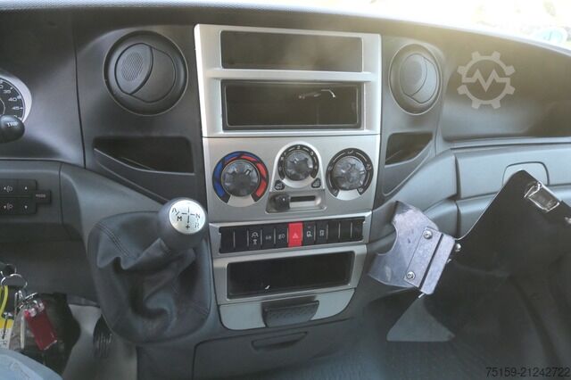 Boxvogn iveco Daily 35 S11 C30C AUTOMATIK KAMERA MAXI Regale DURCHGANG