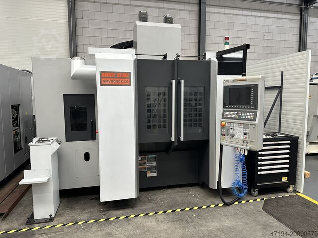 Centro de usinagem vertical Mori Seiki NMV5000 DCG