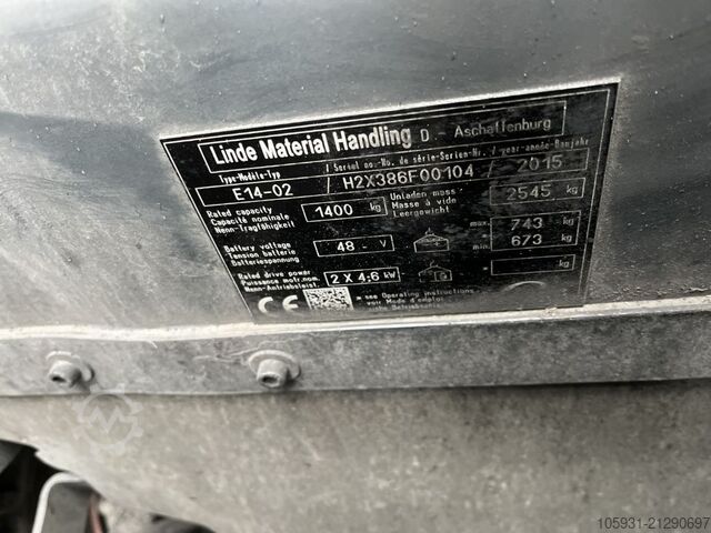 Electric 3-wheel forklift Linde E14-02