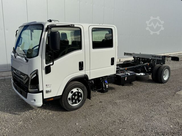 Annan ISUZU M30 M DOKA 7-Sitzer  5.2 l 190 PS Radst. 4.475