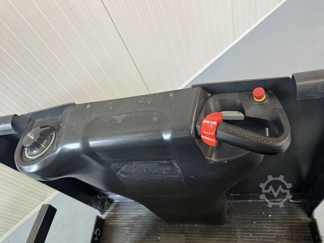 V 10 / * DEMO !! DUPLO upravljanje !! LINDE V 10 /  * DEMO !! DOUBLE steering !!