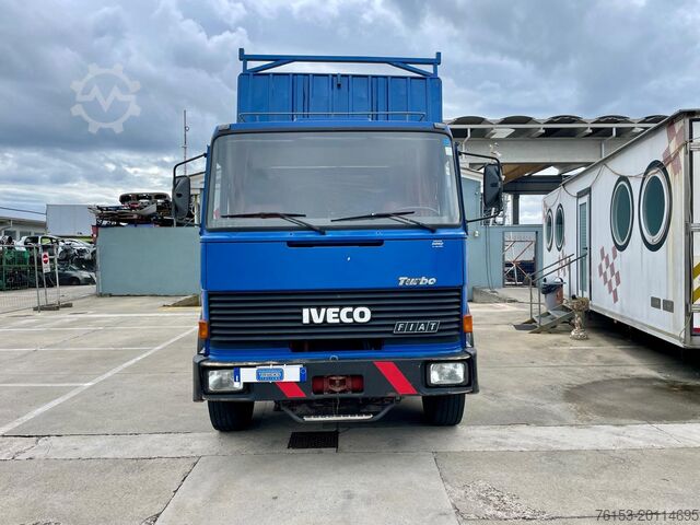 Kiepwagen Iveco 190-38 6X2 TRILATERALE