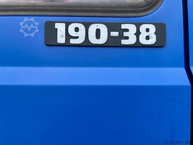 Kiepwagen Iveco 190-38 6X2 TRILATERALE