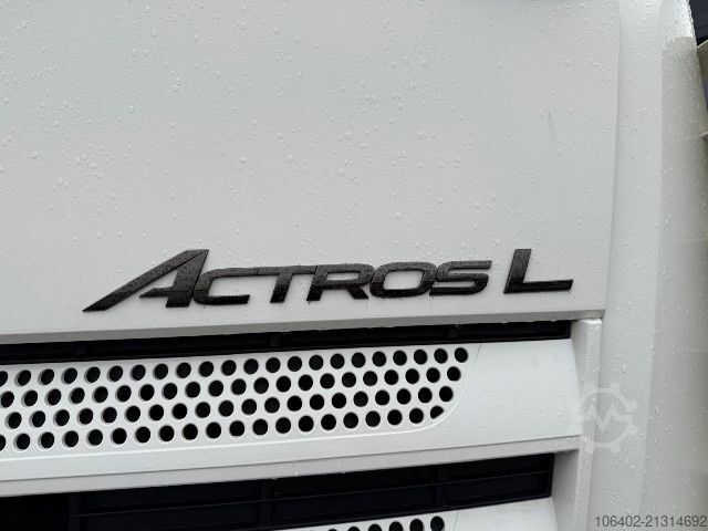 Standard tractor unit Mercedes-Benz Actros 18.45 GIGA SPACE