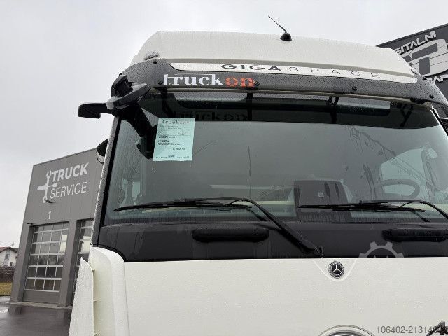 Standard tractor unit Mercedes-Benz Actros 18.45 GIGA SPACE