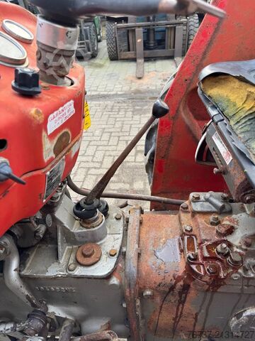 Klassieke tractor Massey Ferguson 140
