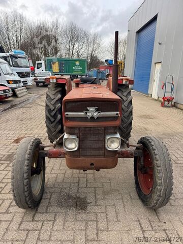 Klassieke tractor Massey Ferguson 140