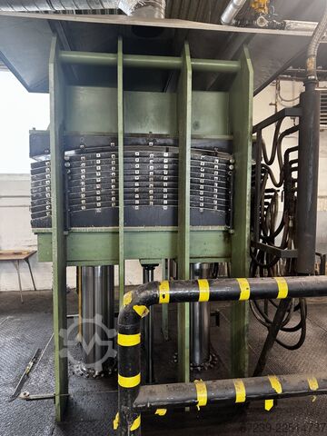 Rugólécek gyártására szolgáló prés Vechiatto PRESSA 1900*820 10V R4000