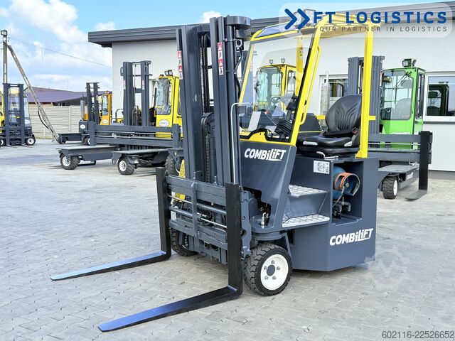 Fyrvägstruck Combilift CB2500 GAS TRIPLEX 4900 FORK POSITIONER