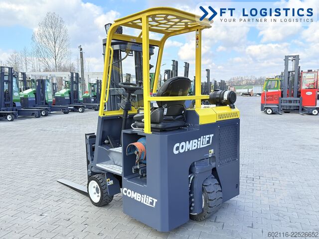 Fyrvägstruck Combilift CB2500 GAS TRIPLEX 4900 FORK POSITIONER