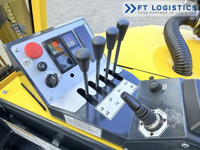 Fyrvägstruck Combilift CB2500 GAS TRIPLEX 4900 FORK POSITIONER