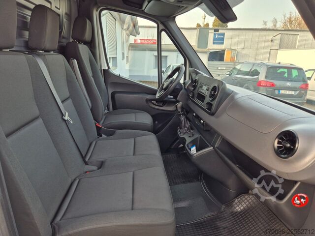 Bestelwagen met verhoogd dak MERCEDES-BENZ Sprinter 314 Kasten L2/H2*3 Sitzer*Klima*Regale*