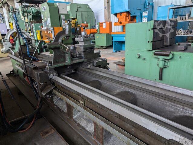 Torno de centro y torno de husillo de avance Stankoimport 1M63Bx3000