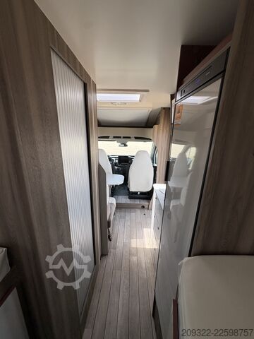 Karavan Roller Team Kronos Fit 281P | Ford Transit 2.0 TDCi 165 CV Automatico