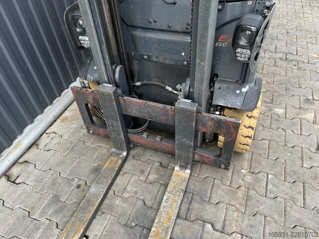 Empilhador eléctrico de 4 rodas Linde E20PL-02