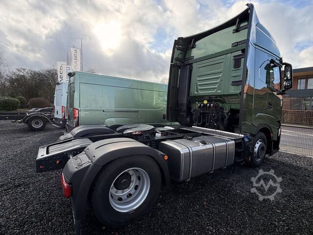 Arnold Werkzeugmaschinen GmbH & Co. KG Arnold Werkzeugmaschinen GmbH & Co. KG Arnold Werkzeugmaschinen GmbH & Co. KG