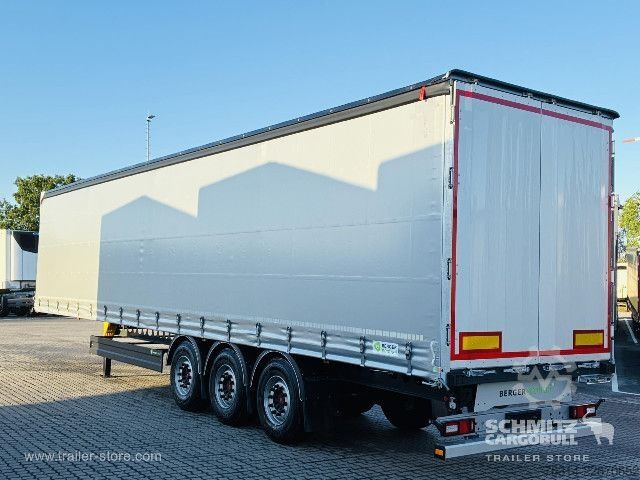 Öppen semitrailer med kapell Berger Curtainsider Standard