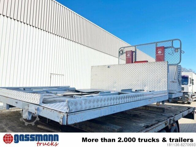 Camion plateau  BMI Pritschenaufbau mit Staukästen