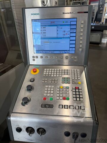 Verticaal bewerkingscentrum Deckel Maho DMF 220