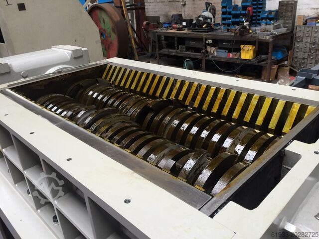 Hakselaar met twee assen Genox M800