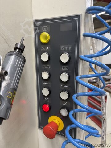Horizontal-Bearbeitungszentrum Heller MC 25