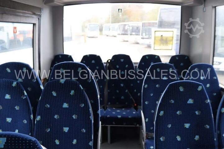 Minibüs Mercedes VARIO O 813 DE